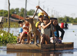 Sobe para 52 o nmero de mortos em inundaes na Bolvia 