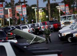 Cinco mortos em choque de avies perto de Los Angeles 