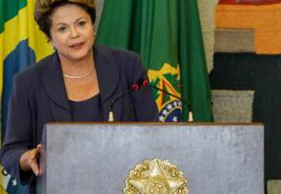 Baixa popularidade de Dilma alimenta volta de Lula, diz jornal britnico 