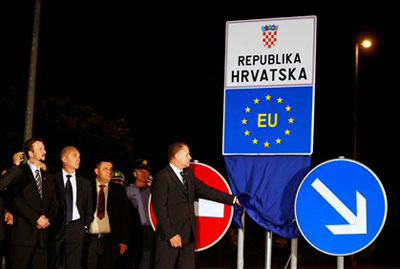 Milhares comemoram em Zagreb a entrada oficial da Crocia na UE