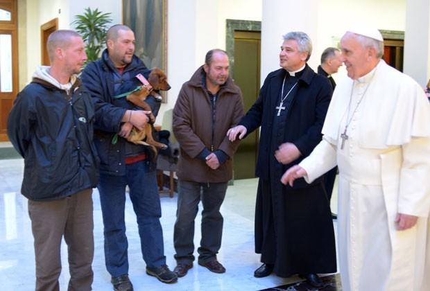 Papa Francisco vai dar a moradores de rua visita VIP pela Ca
