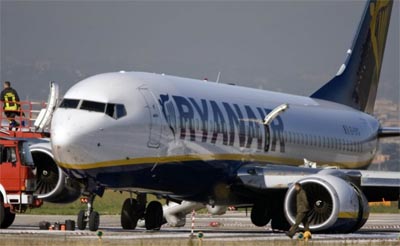 Aterrissagem de emergncia de avio de Ryanair em Roma