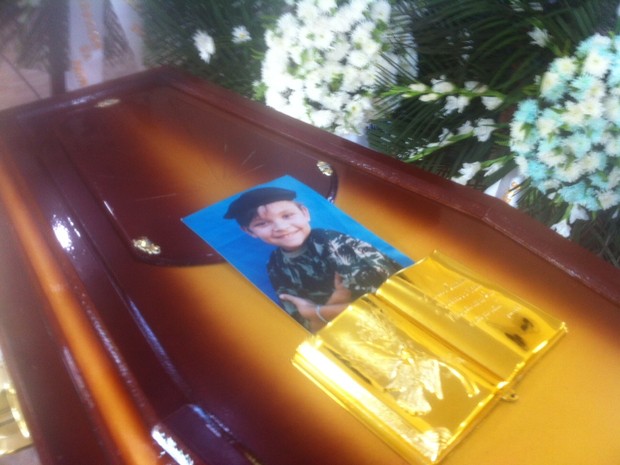 Estudantes mortos em Silva Jardim, no RJ, foram enterrados n