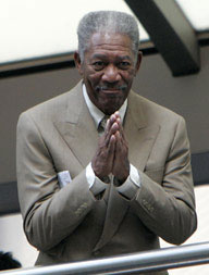 Morgan Freeman  submetido a cirurgia 