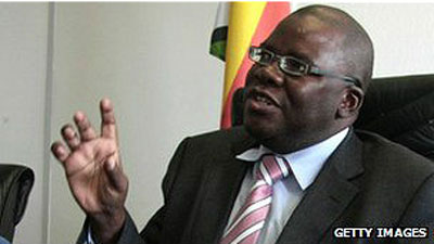 Zimbbue chegou a ter apenas US$ 217 nos cofres pblicos, diz ministro    