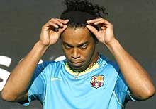 Ronaldinho: Milan e Bara j negociam