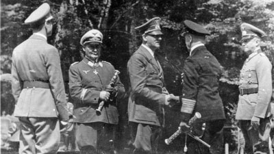 Descoberto nos EUA lbum com imagens inditas de Hitler 