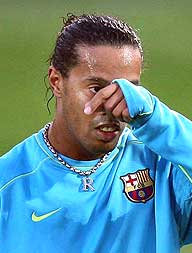 Ronaldinho sequer vai a campo