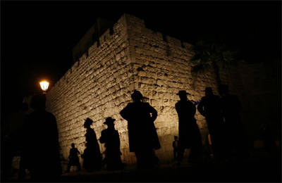 "Ataque com carro" deixa 10 feridos em Jerusalm