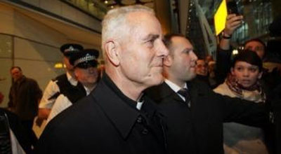 Vaticano considera desculpas de Williamson insuficientes