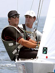 Lars Grael vence regata e lidera em Miami