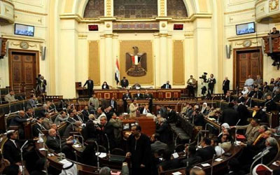 Parlamento egpcio vota Assembleia Constituinte apesar de boicote