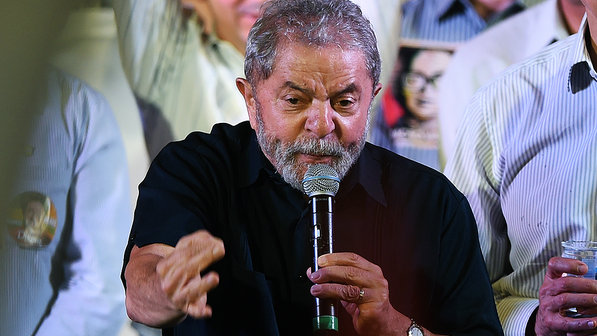 Lula, enfim, depe  Polcia Federal sobre o mensalo