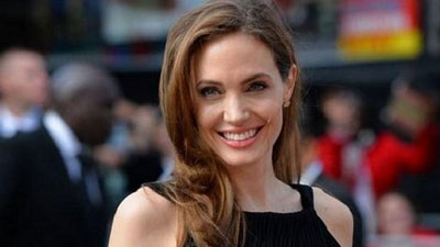 Emocionada, Angelina Jolie diz ser uma 