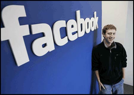 Perfil de criador do Facebook  invadido por usurios falsos