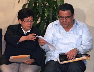 Delegao de Micheletti proclama vitria em Honduras 