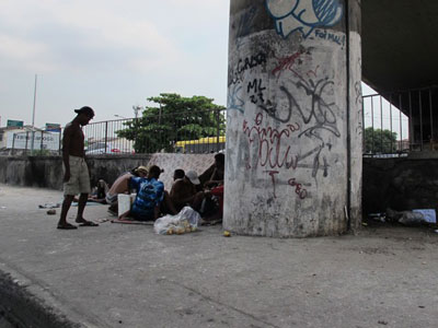 Usurios voltam a usar crack aps 1 dia de internao involuntria no Rio  