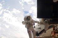 Astronautas destacam superioridade do homem sobre rob
