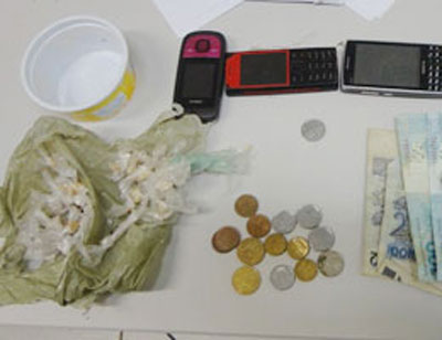 Polcia prende suspeitos de trfico de drogas na cidade de gua Branca (PI)