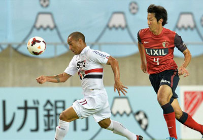 Kashima Antlers 3 x 2 So Paulo: Tricolor  castigado nos acrscimos pelo carrasco japons