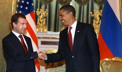 Obama e Medvedev assinam acordos no caminho da reconciliao