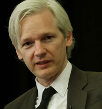 Polcia britnica exige que Assange deixe embaixada do Equador