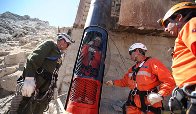 Mineiro  soterrado a 300 metros de profundidade no norte do Chile  