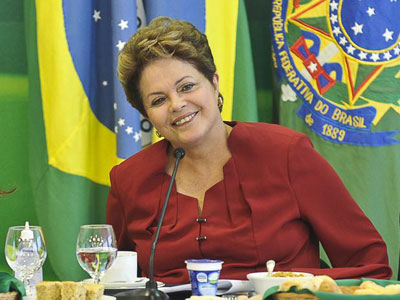 Dilma reduz contato com imprensa  metade em 2012  