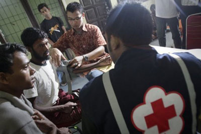 Conflito entre refugiados birmaneses mata ao menos 8 na Indonsia  