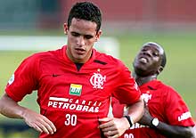 Renato Augusto preocupa o Flamengo