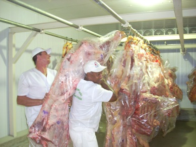 Carne bovina com certificado em Kennedy