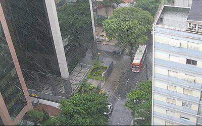 Chuva atinge Zona Sul de SP e regio da Paulista