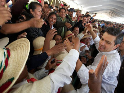 Presidente mexicano promete acabar com a fome de 7,5 milhes
