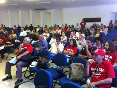 Professores da UFPB decidem em assembleia continuar greve
