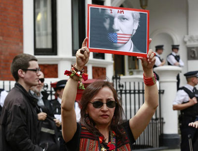 Defesa acionar justia internacional se Londres impedir sada de Assange 