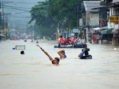 Inundaes matam 5 nas Filipinas