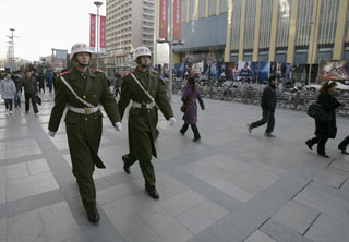 Trs pessoas tentaram imolar-se em Pequim como forma de protesto