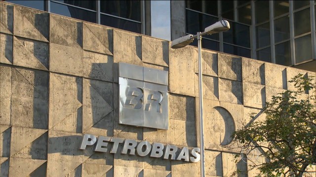 Regras da Petrobras foram alteradas para favorecer empreitei