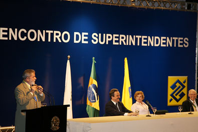 Lula diz que Banespa foi 'praticamente doado' ao ser privatizado