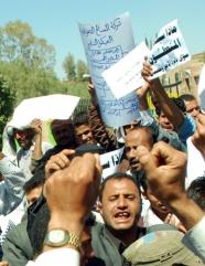 Imen: Saleh  contestado e apoiado durante sua ausncia 