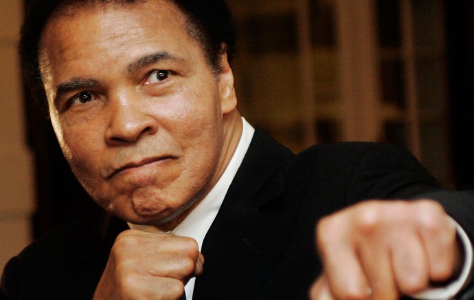 Muhammad Ali tem alta de hospital e vai passar aniversrio