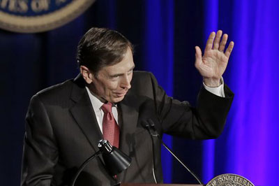 Petraeus pede perdo em primeiro discurso aps deixar a CIA 