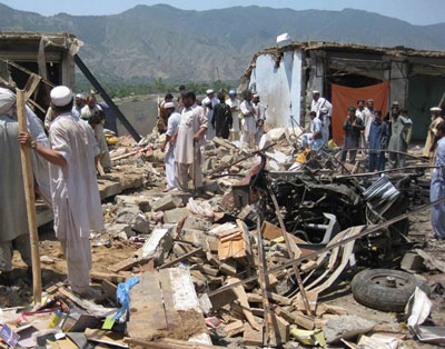 Exploso em mercado mata 9 no oeste do Paquisto
