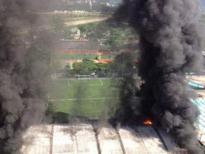 Incndio atinge ginsio do Flamengo, no Rio de Janeiro  