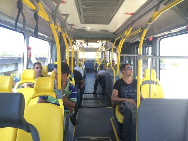 BRT Transcarioca, no Rio, tem sua primeira viagem oficial