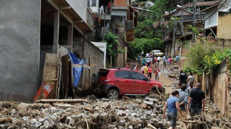 Tragdia no Rio: Especialista aponta motivos para gravidade das enchentes
