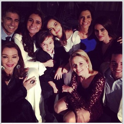 Giovanna Antonelli se despede de Em Familia com foto de elenco no Instagram