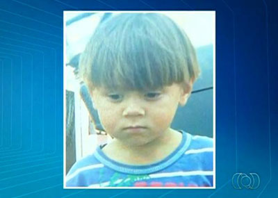 Menino de 2 anos baleado por ladro segue internado, em Anpolis