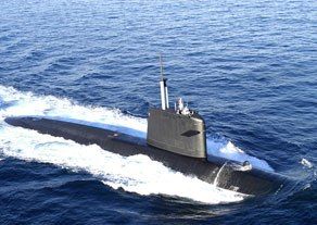 Submarino francs se junta s equipes de busca