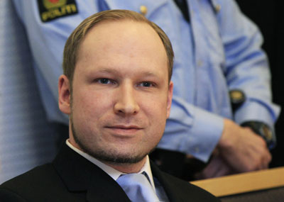 Atirador que matou 77 na Noruega admite crime e alega legtima defesa